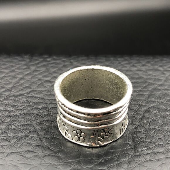 Modern Art Ring Size 7.5 Blue Bezel Set Crystals Textured Silver Tone Wide Band - Picture 6 of 8